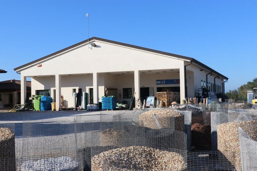 5e784ebf-6d74-44cc-976a-7101203d0f04