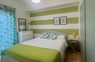 eyJlbiI6IlN0cm9tYm9saSBTaWNpbHkgTWVzc2luYSBWdWxjYW5vIEJlYWNoIn0=