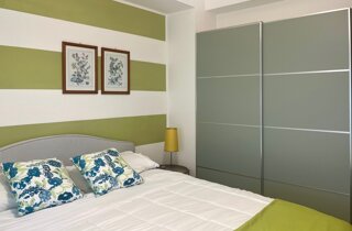 eyJlbiI6IlN0cm9tYm9saSBTaWNpbHkgTWVzc2luYSBWdWxjYW5vIEJlYWNoIn0=