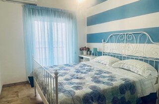 eyJlbiI6IlN0cm9tYm9saSBTaWNpbHkgTWVzc2luYSBWdWxjYW5vIEJlYWNoIn0=