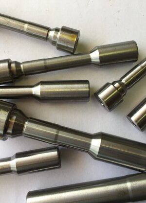 logoofficinergm_white-1