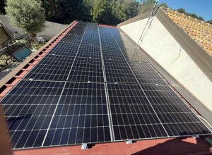 impianto fotovoltaico residenziale installato da GD soluzioni energetiche su un tetto impianto fotovoltaico residenziale installato da GD soluzioni energetiche su un tetto
