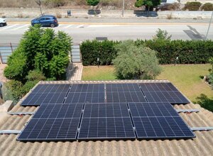 impianto fotovoltaico residenziale installato da GD soluzioni energetiche su un tetto impianto fotovoltaico residenziale installato da GD soluzioni energetiche su un tetto