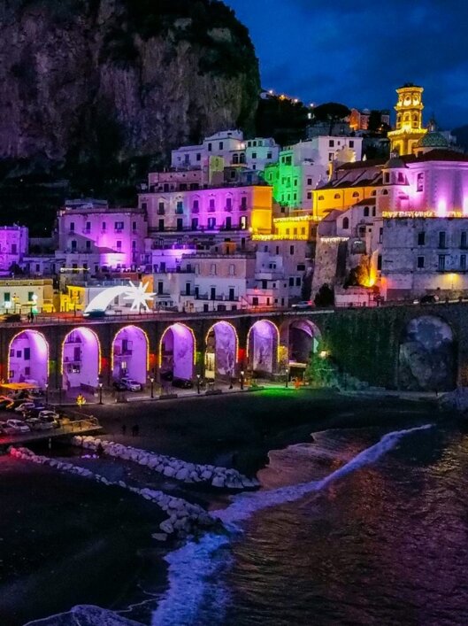 atrani di notte.jpeg