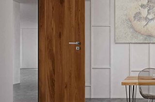 laura-v-700.jpeg laura-v-700.jpeg