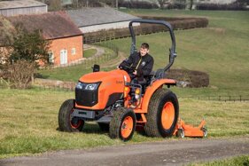 small digital-l1382_flail mower_grass_side.jpeg small digital-l1382_flail mower_grass_side.jpeg