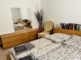 bedroom 1_2.jpeg