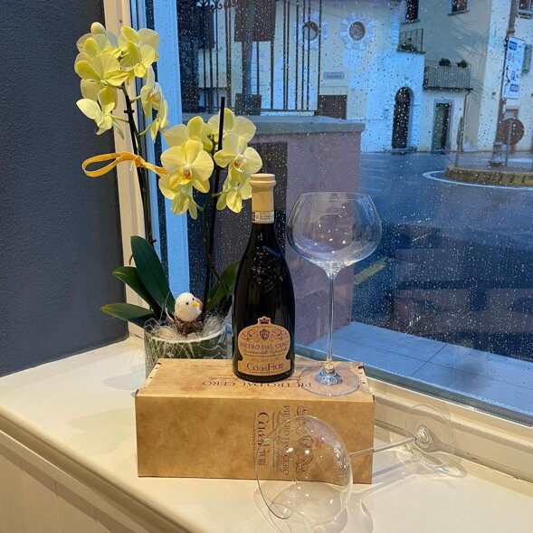 Bottiglia di vino al DiVin Amore al Moderno