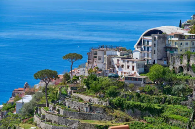 ravello.png ravello.png