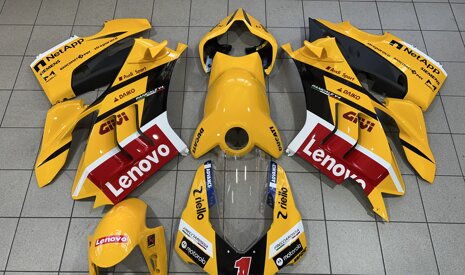 black red elegant motorcycle review youtube thumbnail (5).jpeg