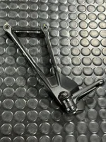 pedana-posteriore-nera-sinistra-mv-agusta-brutale-1090-rr-rear-footrest-left