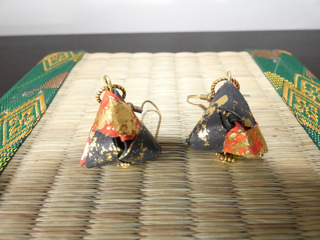 Orecchini korigami bipiramide