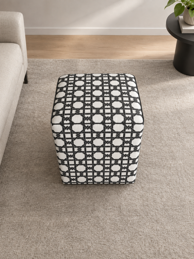 pouf geometrico in soggiorno moderno
