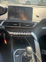 peugeot-3008-16-bluehdi-con-tetto-panoramico-apribile