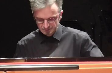 ee8cb507-b443-43a0-bd0d-3a798d88709d