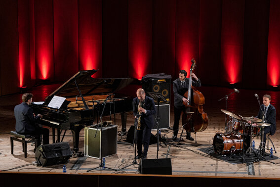 9e5c5358-ca26-4011-aaf7-2f6392a34390