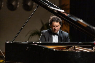 bd70ae47-24bc-4532-b30c-4f1071474171