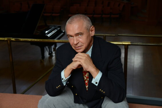 e5652796-5c56-41d9-bd55-e134e2f557a7