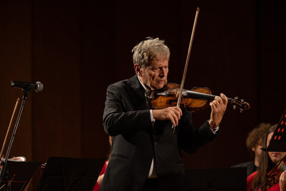 62fe6c97-dd7c-4ca7-9c25-e7f3377c5ffb