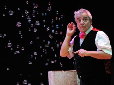 2e1c28db-a642-4a39-a9f1-efa16f08ee69