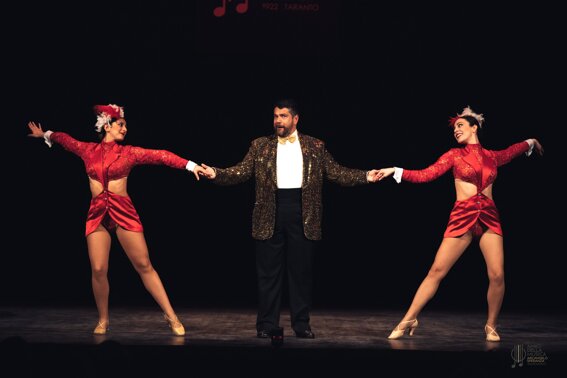 e7e4f519-0bbd-4041-80f5-21ebaa769cb8