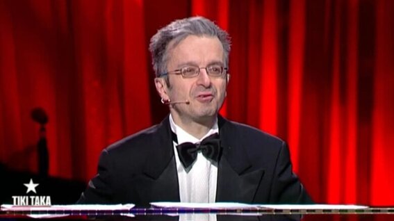 062fe21b-c8bd-4d42-b5f9-3feee04116df