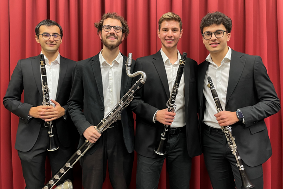 8a3dd6d8-0584-4b3d-a103-b7687695f343