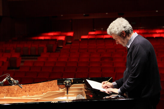 f04d546d-0aad-4190-840a-1fb832fd30c1