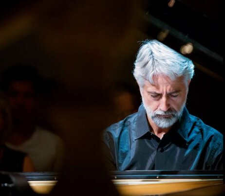 05f52704-49d5-440c-a2ff-ba64a97870ea