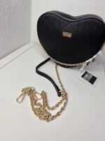 borsetta-a-forma-di-cuore-con-tracolla