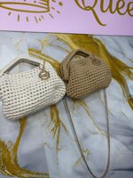 borsa-a-mano-intrecciata-in-crochet-con-catenella