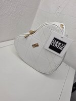 borsetta-a-forma-di-cuore-con-tracolla