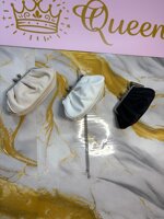 borsa-da-donna-in-pelle-bianca-nera-e-beige-con-catena-elegante-e-chiusura-a-bottone