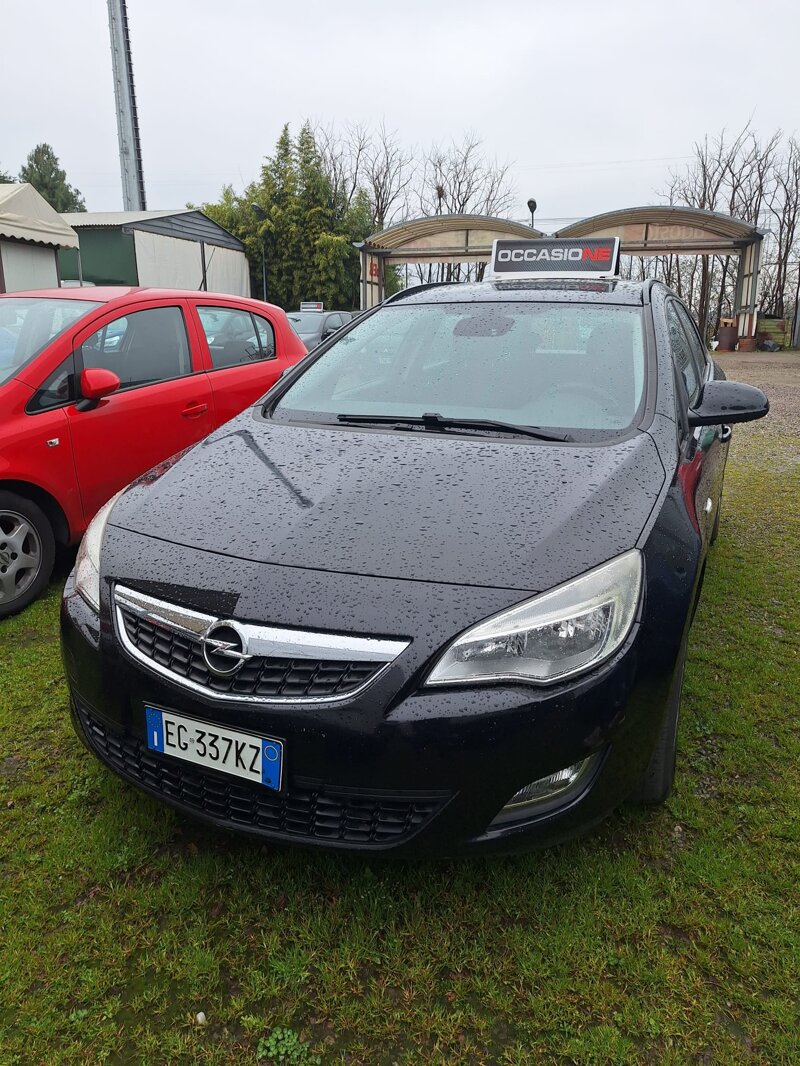 opel-astra-tourer
