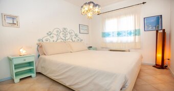 9ae82e7c-5ef3-46fe-9463-1d5dfe5f9758