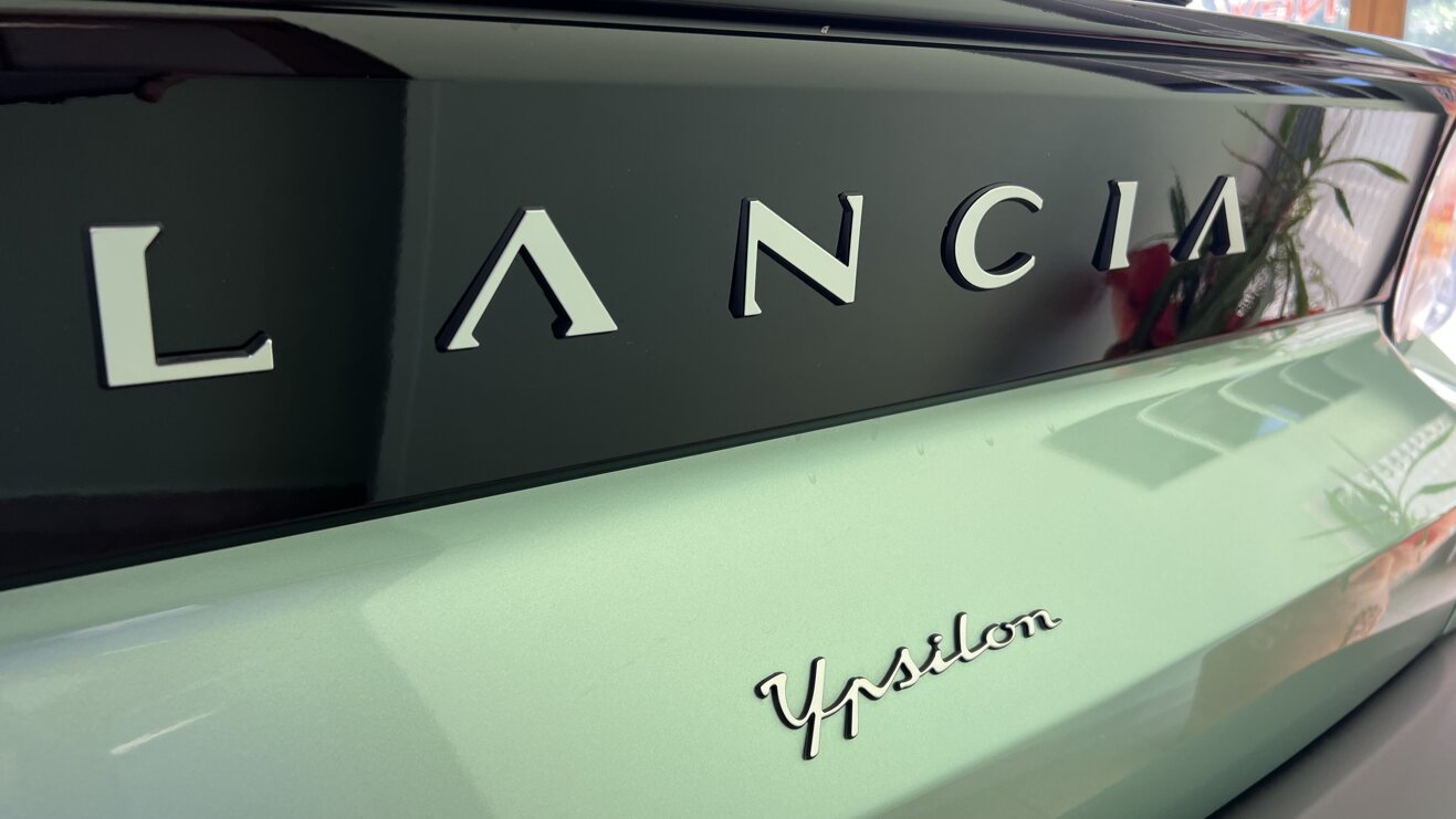 11e3b34a-2415-4d01-b588-657831be2c2e