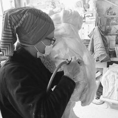 Manifesto Principio, marmo 2021 In cantiere all'opera per la scultura monumentale della città di Chiaramonte Gulfi RG