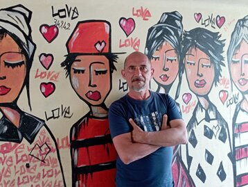 d9927917-d939-48bd-87e4-d59bc5ad7d8f