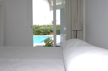 9860b250-2f67-45ed-8fe1-6a046f9f2e6f