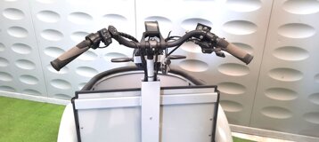 b8e28a78-28c3-480d-b807-0f536862f70a