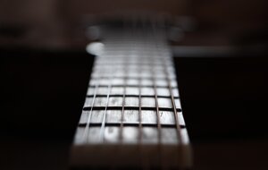 lobpreis-guitar-4307894_1920.jpeg