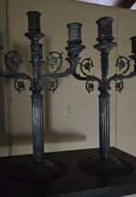 coppia-candelabri-antichi-in-bronzo-cesellato-fusto-a-colonna-patina-antica-5-fiamme-stile-impero-neoclassico-xix-secolo
