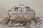 antica-zuppiera-inglese-con-piatto-ironstone-marrone-1850-transferware-staffordshire-leone-e-unicorno