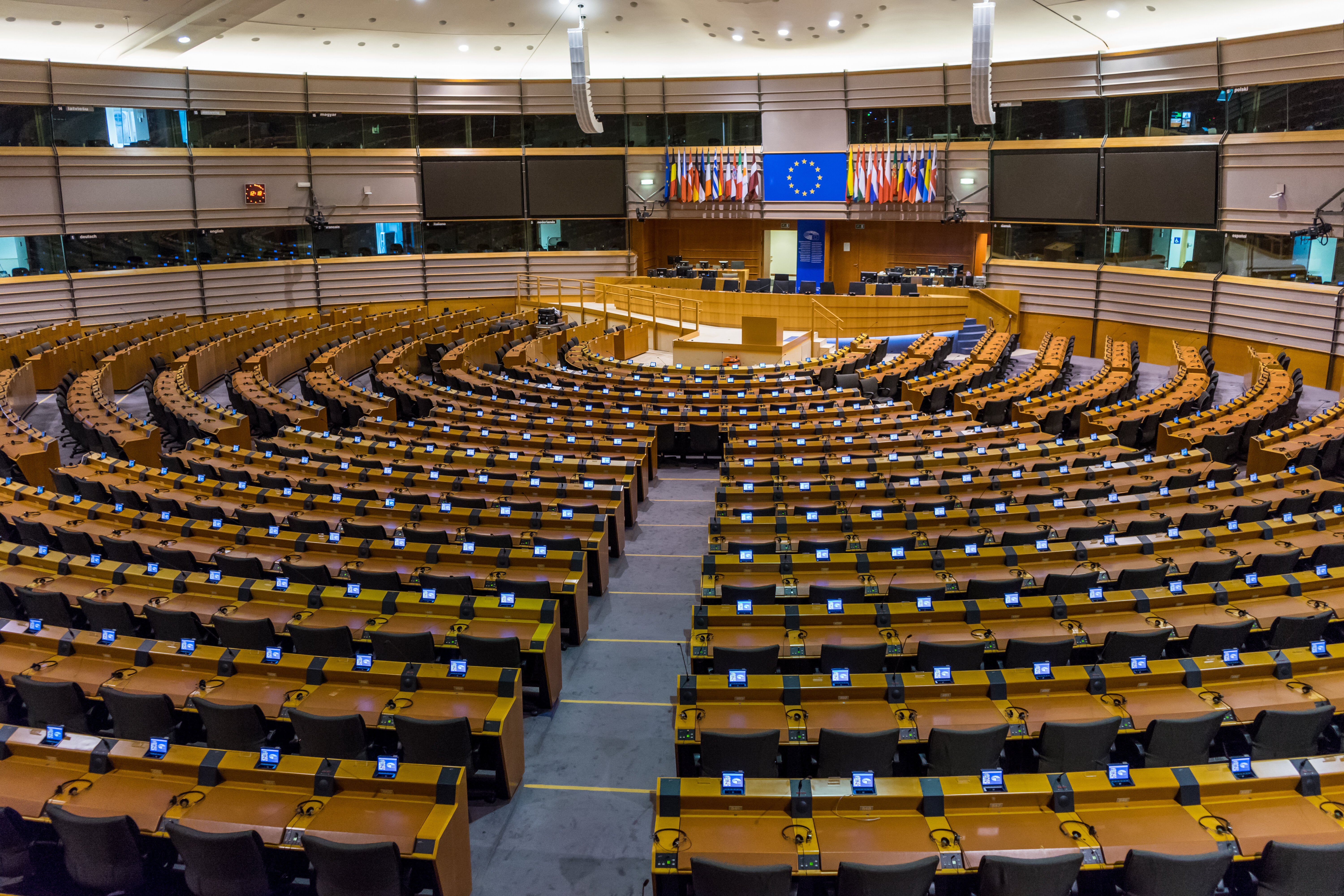 Euro digitale: il Parlamento europeo approva il regolamento in prima lettura