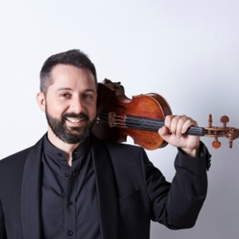 violinista davide alogna.jpeg violinista davide alogna.jpeg