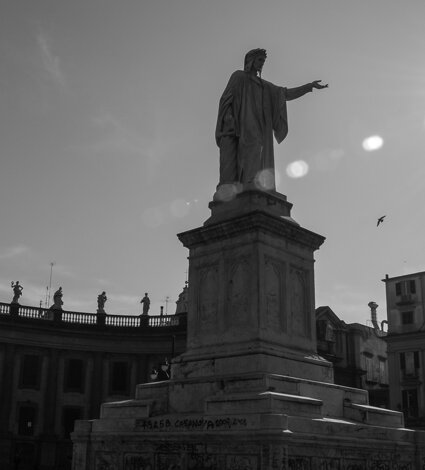 05_def_foto_libro_linda.jpeg 05_def_foto_libro_linda.jpeg