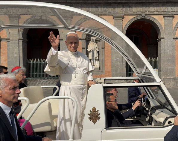 il_papa_a_napoli_2.jpeg