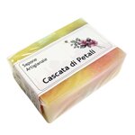 sapone-cascata-di-petali