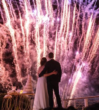 fuochi-artificio-matrimoni-aziende-concerti-fx-napoli.jpg fuochi-artificio-matrimoni-aziende-concerti-fx-napoli.jpg