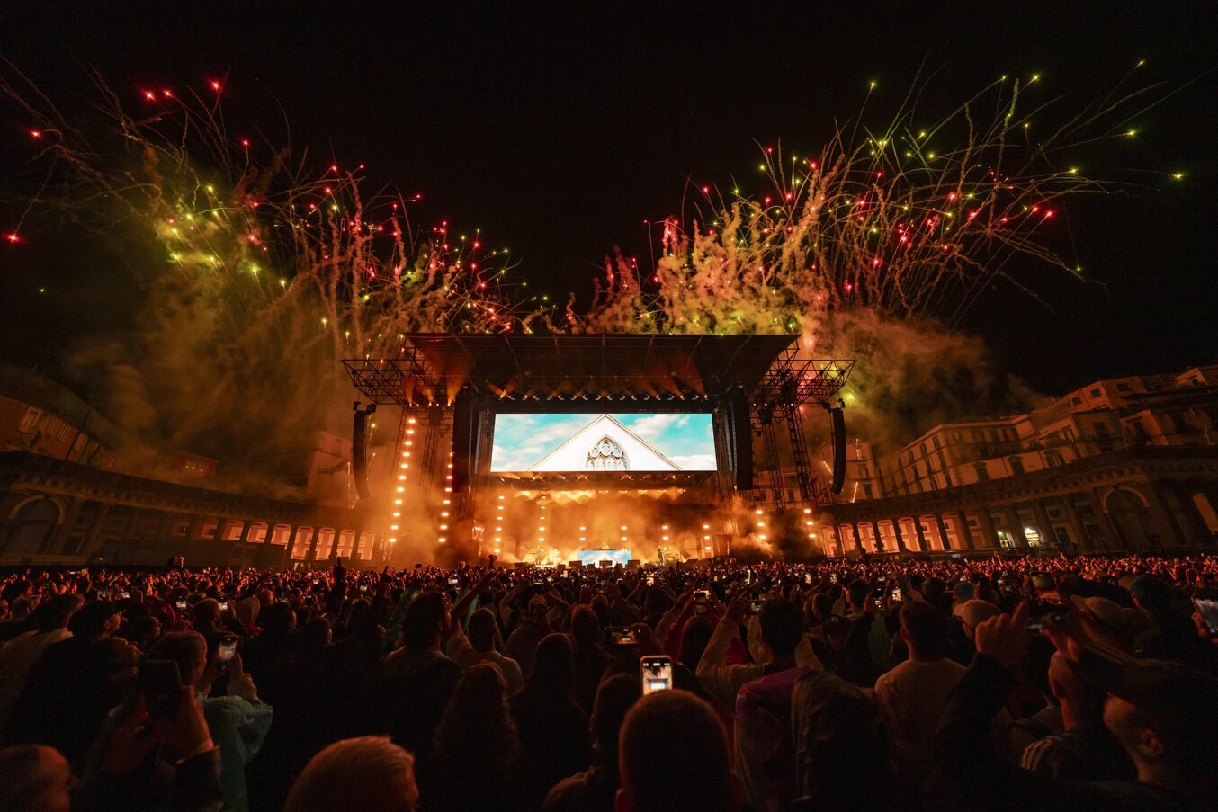 fuochi-artificio-matrimoni-aziende-concerti-fx-napoli.jpg fuochi-artificio-matrimoni-aziende-concerti-fx-napoli.jpg